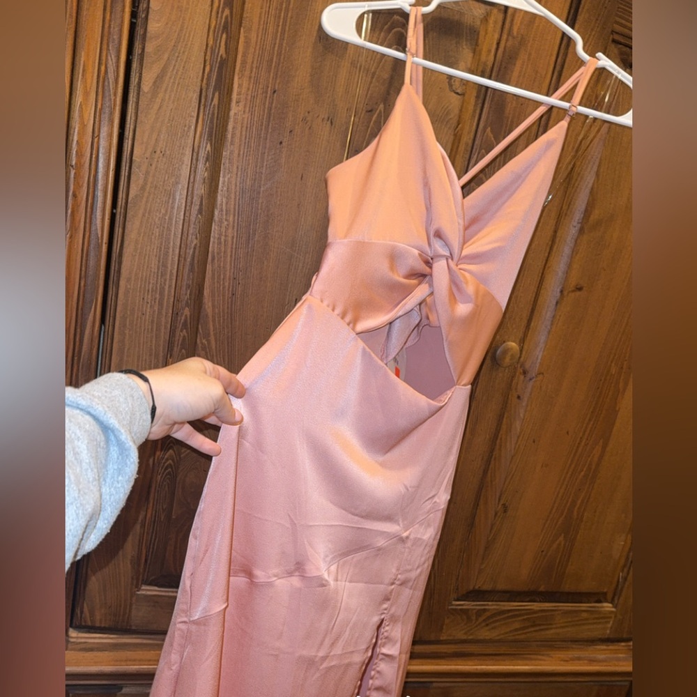 Stylish Pink Satin Dress with Knot Detail